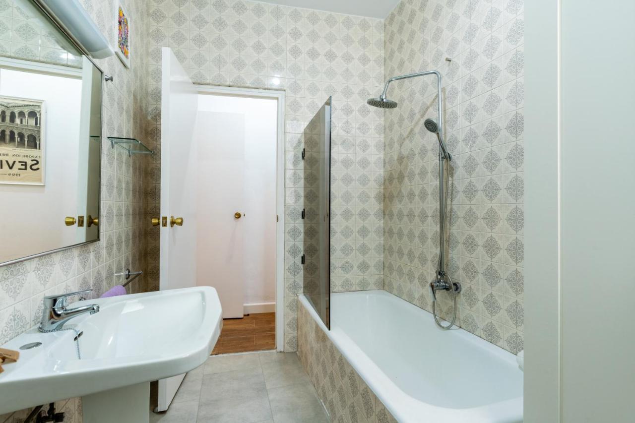 Aoa Conde De Ibarra Apartment Sevilla Eksteriør bilde